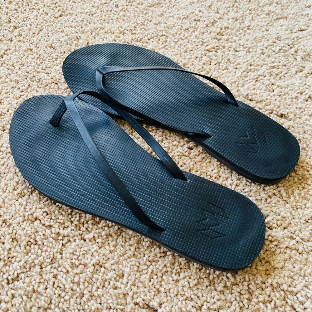 Black sandals